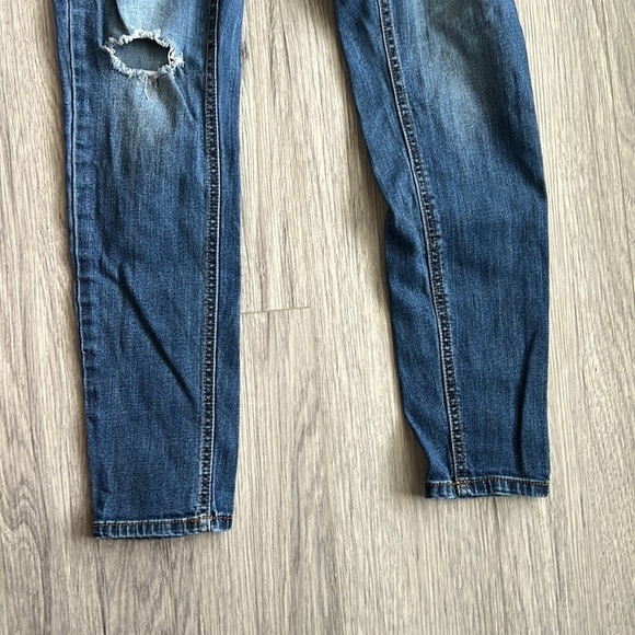 Refuge Skinny Jeans Size 8 - Picture 3 of 7